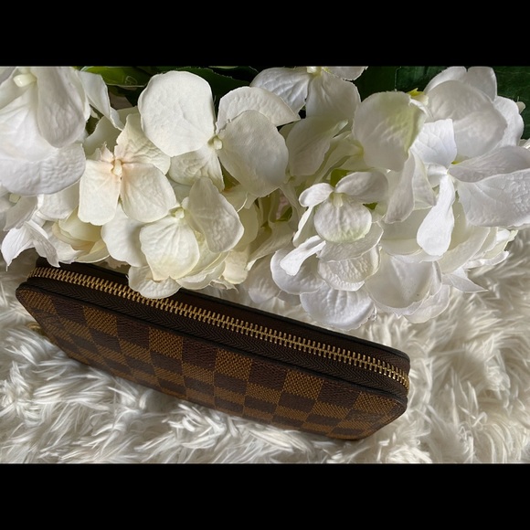 ❌Sold❌💯 Authentic Zippy Wallet.❤️💗 - Picture 3 of 13